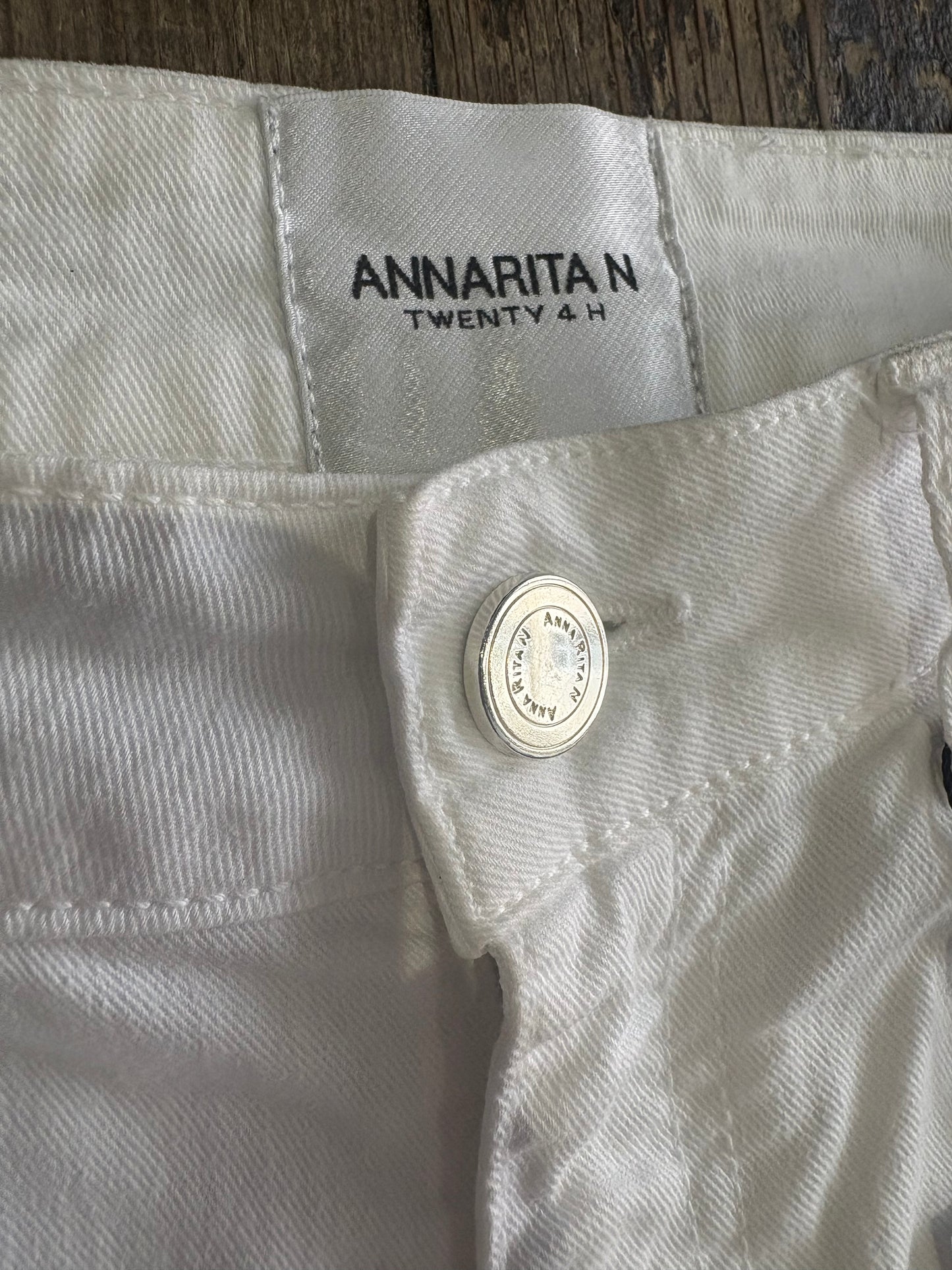 ANNARITA N EYELET EMBELLISHED PANTS (S)