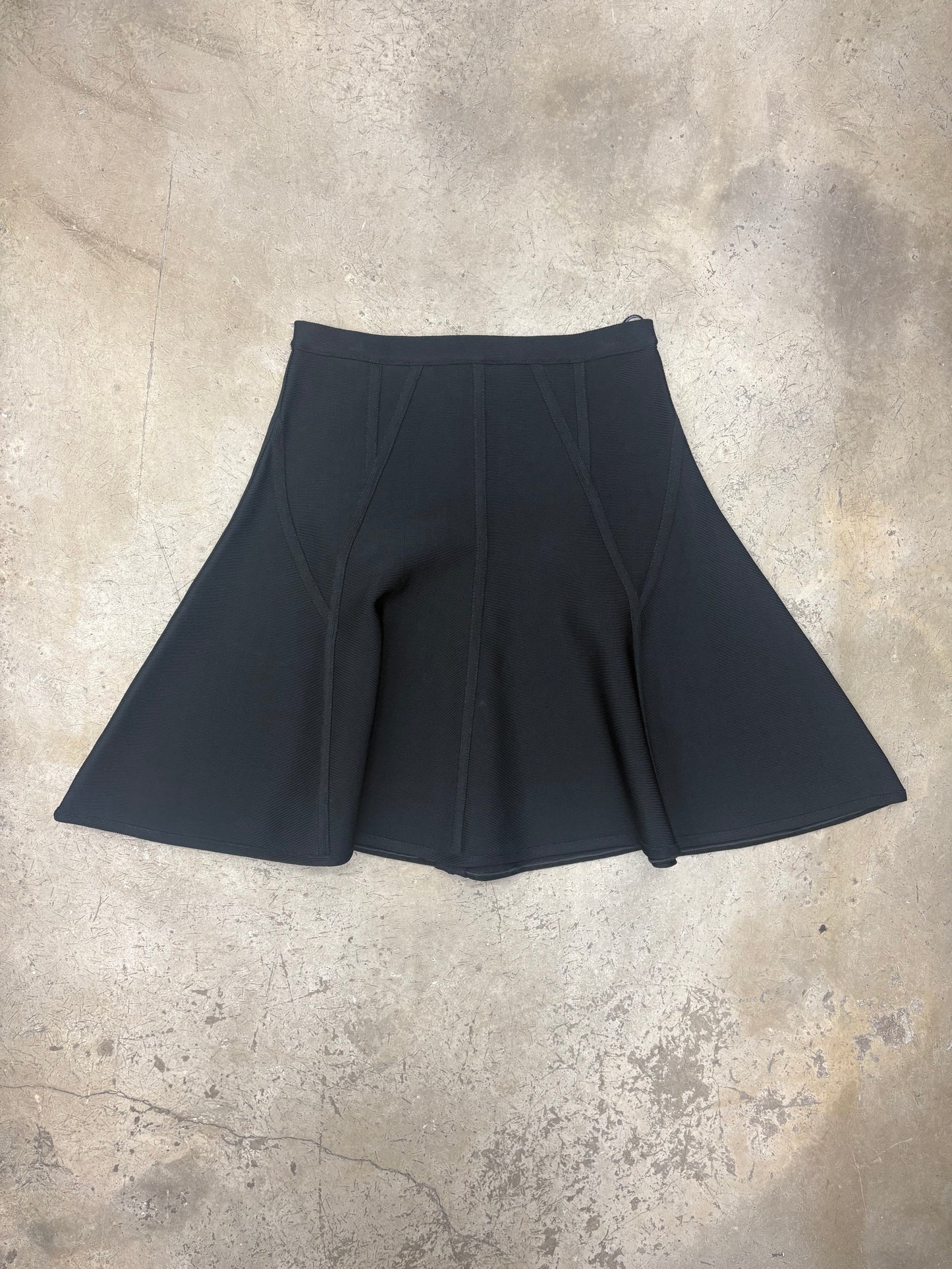 HERVE LEGER KNIT SKIRT (S)