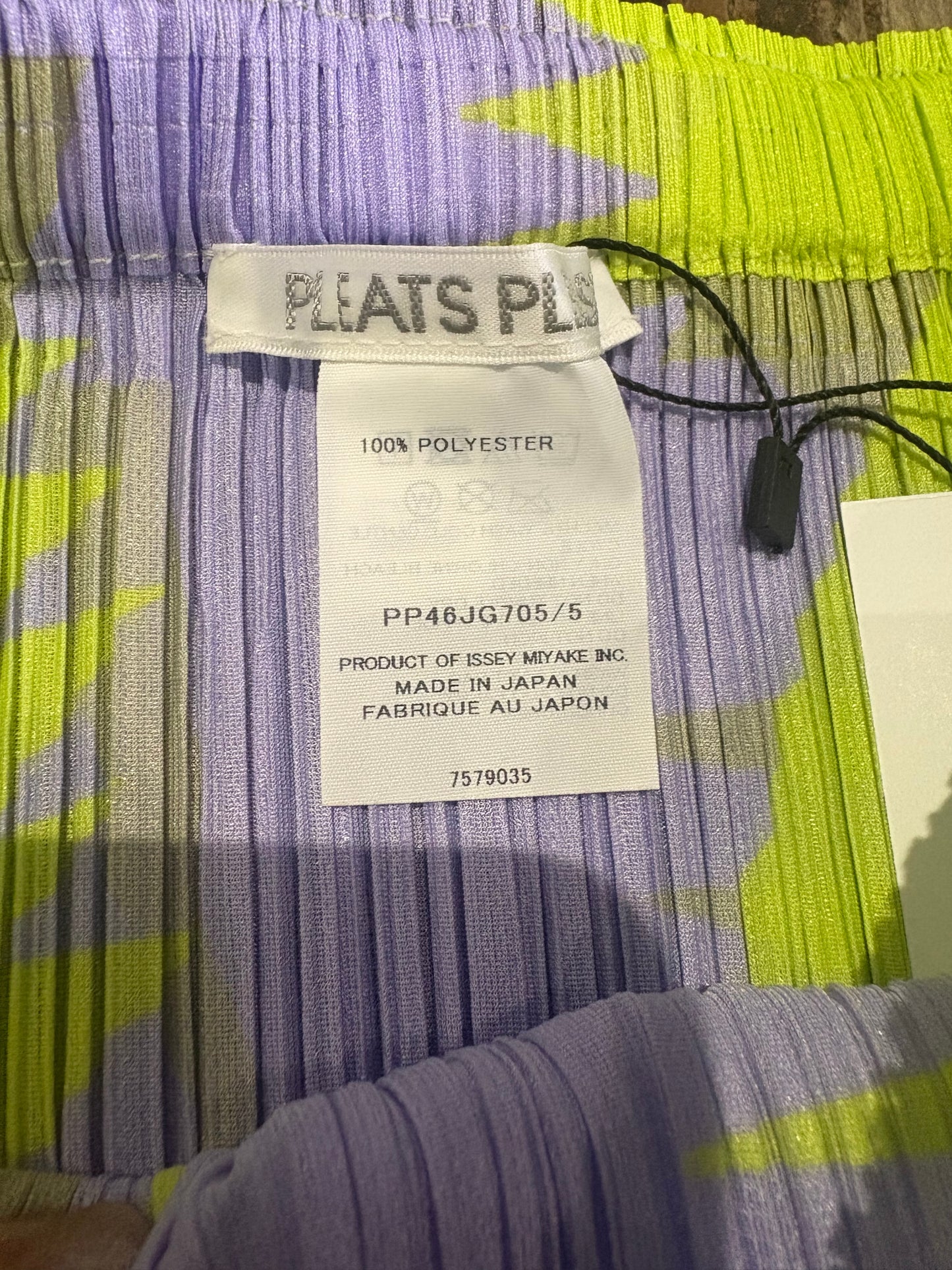 PLEATS PLEASE ISSEY MIYAKE NEON LONG SKIRT (S)