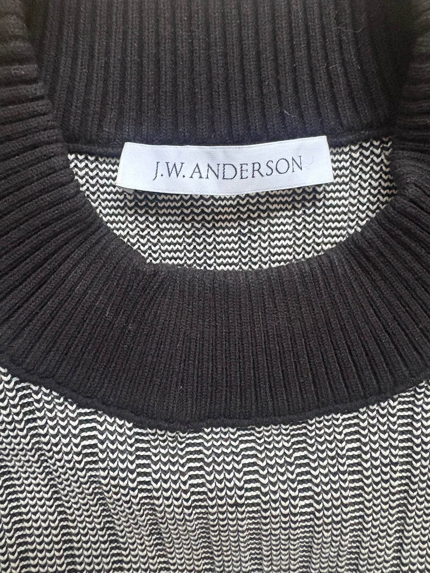 J.W.ANDERSON ORBITAL KNIT VEST (M)